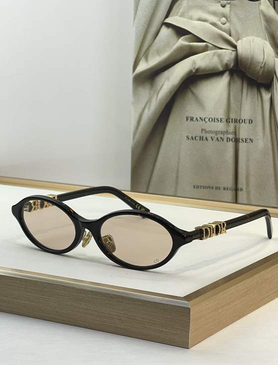 Picture of Dior Sunglasses _SKUfw76161931fw